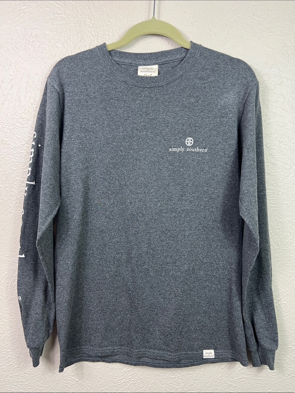 Simply Southern Hey Deer Graphic Dark Gray Long Sleeve T-Shirt Small